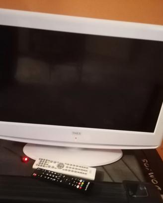 TV 26° LCD Thes con Decoder Digiquest DVB-T2