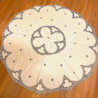 Tovaglia antica in lino, ricamo a tombolo, 8 posti