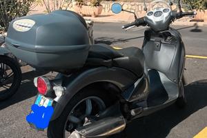 Scooter Scarabeo 250 GT