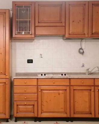 Cucina ante in legno massello