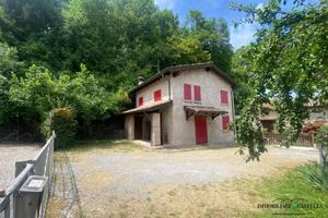 Casa indipendente di 75 m² con 3 locali a Canossa