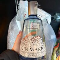 Bottiglia vuota gin mare