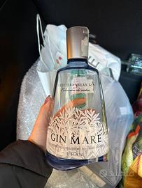 Bottiglia vuota gin mare