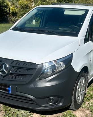 Mercedes vito automatico