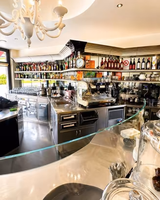 Verona bar 5 vani 75 Mq