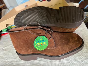 Scarpa polacchino con gomma sotto