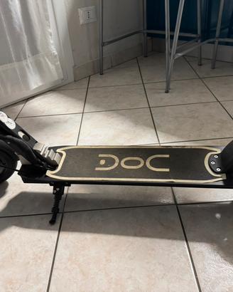Monopattino elettrico Nilox Doc