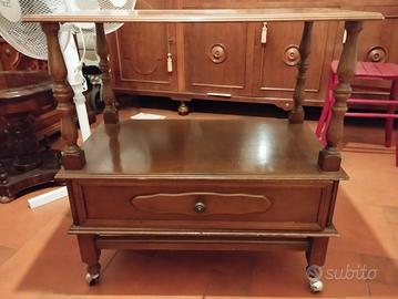 Carrello girevole in legno 