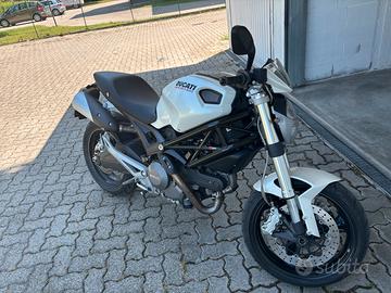 Ducati Monster 696+