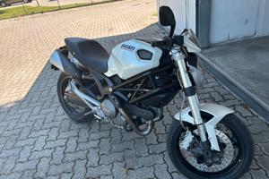 Ducati Monster 696+