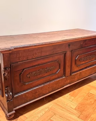 Cassa panca antica e tanti mobili eleganti Fai cli