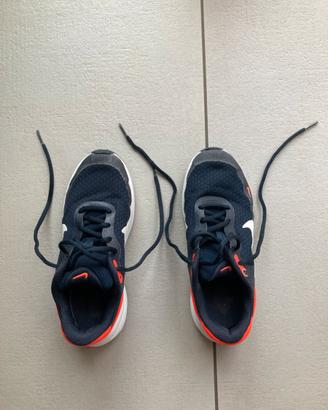 Scarpe Nike bambino/a n. 34