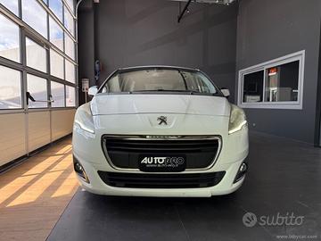 PEUGEOT 5008 1.6 HDi 115 CV Active