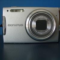 OLYMPUS Mju 1060 in buone condizioni