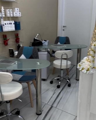 Tavoli manicure con aspiratore