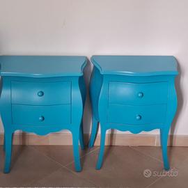 coppia di comodini azzurri