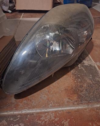Faro Fiat Grande Punto