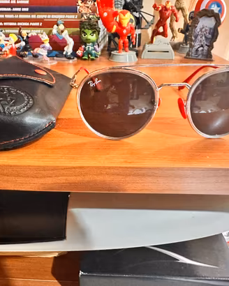 Occhiali Ray/Ban Ferrari