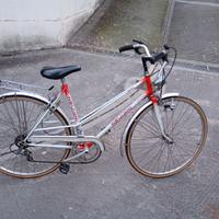 Bicicletta da donna telaio leggero mis 28