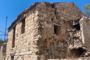 Rudere e/o pietra per nuova costruzione