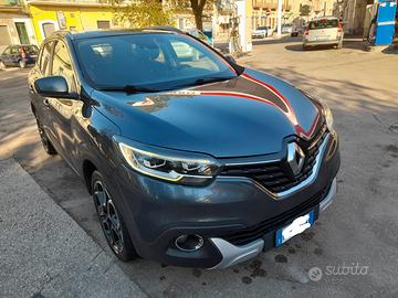 Auto con gancio traino