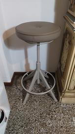 Sgabello Ikea Trollberget come nuovo