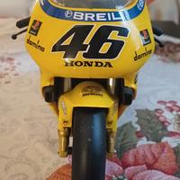 Moto miniatura Honda scala 1/6