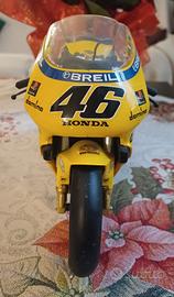 Moto miniatura Honda scala 1/6