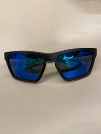 Occhiali da sole sportivi