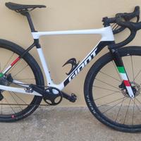 Giant tcx