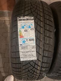 Pneumatici Good year 225/45R19 96V XL UltraGrip