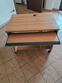 Tavolo computer con vano tastiera estraibile 