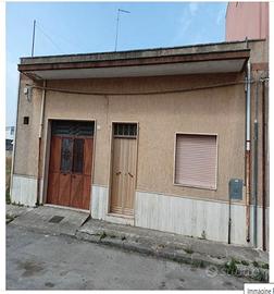 Vendita casa indipendente piano terra