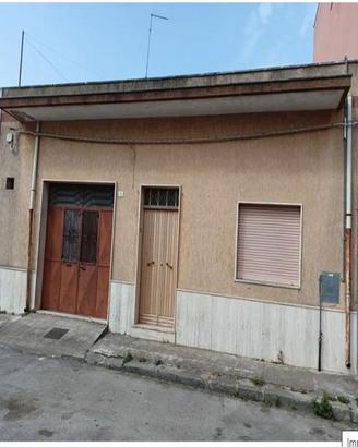 Vendita casa indipendente piano terra