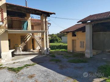 Casa indipendente di 103 m² con 4 locali e box aut