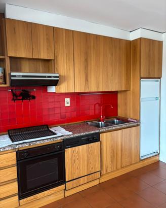Cucina con piano in marmo
