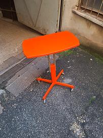 Tavolino legno  rosso tv vintage 