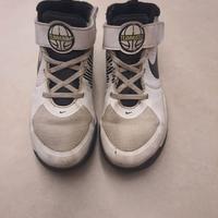 Scarpe ginnastica Nike Team Hustle