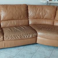 Divano 3 posti con pouf