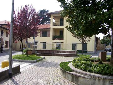 2 locali a aicurzio