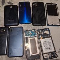  telefoni di varie marche...