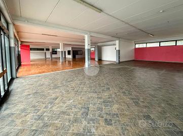 NEGOZIO A CORTENUOVA