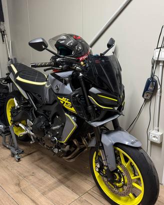 MT09 my 17 Fluo Abs