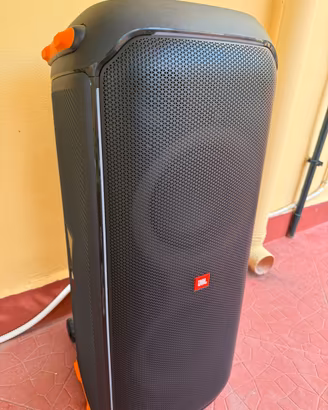 JBL partybox 710