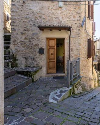 Appartamento di 140 m² con 5 locali a Poggio Busto