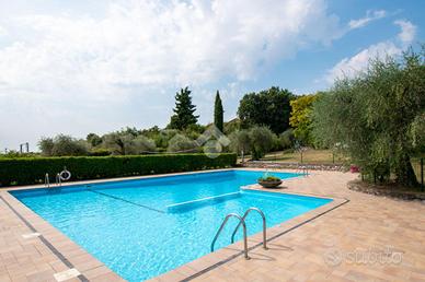 2 LOCALI A SOIANO DEL LAGO