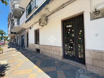 NEGOZIO A CASALNUOVO DI NAPOLI