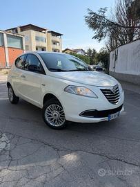 Lancia Ypsilon 0.9 TwinAir 85 CV 5 porte Metano Ec