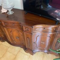 Credenza  in legno per arredamento sala