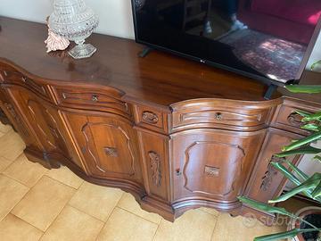 Credenza  in legno per arredamento sala